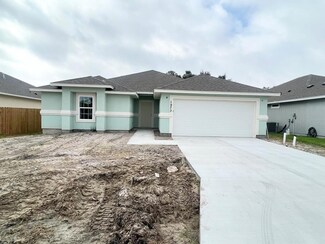 1973 Admiral Ln, Aransas Pass, TX 78336