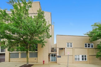 1834 Ridge Ave Unit 102, Evanston, IL 60201