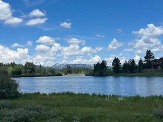 15467 Glenshire Dr, Truckee, CA 96161