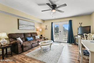 1664 Beach Blvd Unit 65, Biloxi, MS 39531