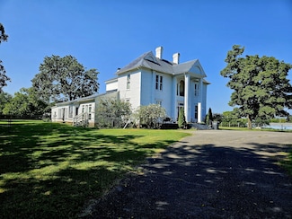 1208 Washington St W, Fayetteville, TN 37334