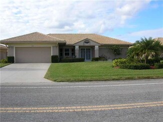3182 E Village Dr, Venice, FL 34293