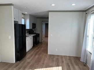 10682 Hawthorn Rd Unit 8, Plymouth, IN 46563