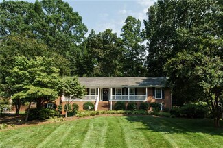 624 Barrocliff Rd, Clemmons, NC 27012