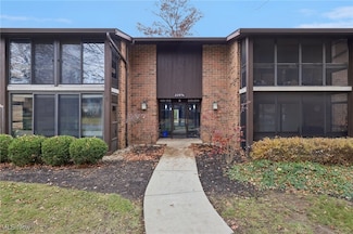 22976 Maple Ridge Rd Unit B 105, North Olmsted, OH 44070