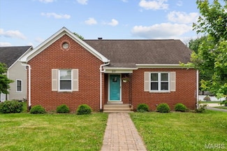 931 N Main St, Columbia, IL 62236
