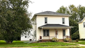 226 S Water Ave, New Hampton, IA 50659