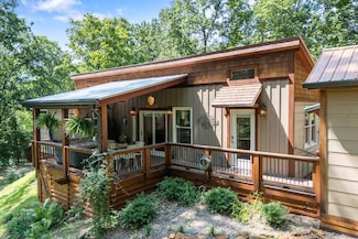 1313 Chatuge Cir, Hiawassee, GA 30546