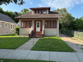 1118 8th Ave S, Fargo, ND 58103
