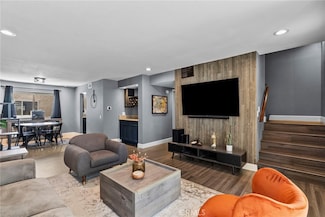 10155 De Soto Ave Unit 104, Chatsworth, CA 91311