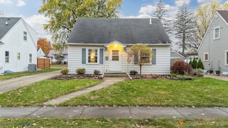 1717 N Harriman St, Appleton, WI 54911