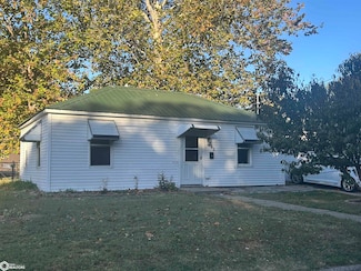 745 Pocahontas Ln, Ottumwa, IA 52501