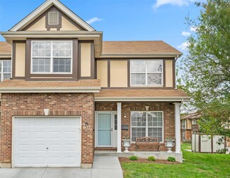 627 Rosetta Dr Unit M1, Florissant, MO 63031