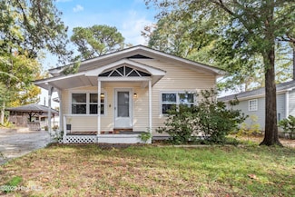 1941 Moss St, Wilmington, NC 28403