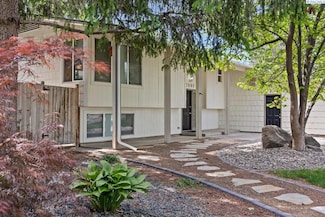 7009 W 8th Ave, Kennewick, WA 99336