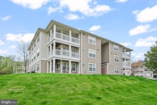 14197 Cuddy Loop Unit 104, Woodbridge, VA 22193