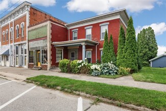 111 E 1st St, Mechanicsville, IA 52306