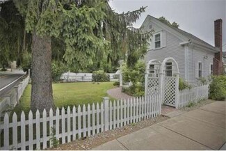 12 Elm St, North Easton, MA 02356