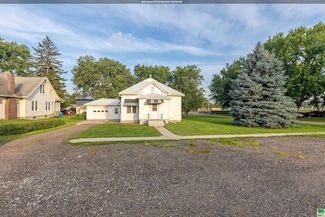 923 Driftwood St, Correctionville, IA 51016