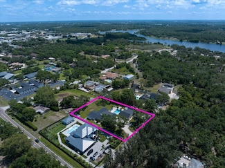 10875 131st St, Largo, FL 33774