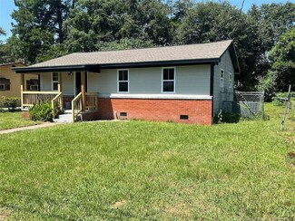 1704 Nevada St, Lumberton, NC 28358