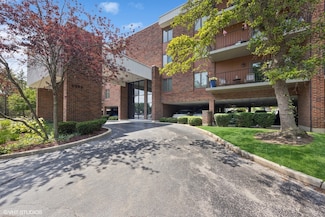 6585 Main St Unit 401, Downers Grove, IL 60516