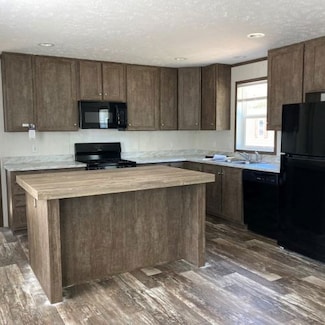 2800 W Memorial Dr Unit 132, Muncie, IN 47302