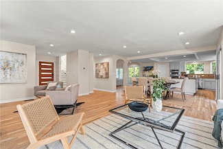 1323 17th St, Manhattan Beach, CA 90266