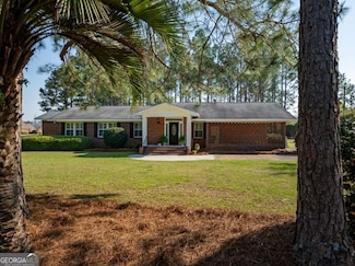142 Brighton Rd, Tifton, GA 31794
