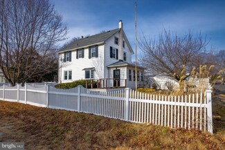 1363 Maple Ave, Croydon, PA 19021