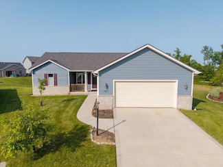 690 Eli Run Ct, Angola, IN 46703
