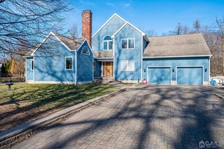 220 Grove Ave, Metuchen, NJ 08840