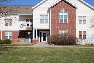 33A Grand Canyon Dr Unit 104, Baraboo, WI 53913
