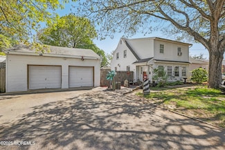 2213 2nd Ave, Toms River, NJ 08753