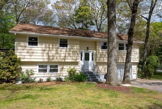658 Concord Rd, Marlborough, MA 01752