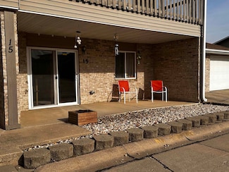 1652 Exchange St Unit 15, Okoboji, IA 51355