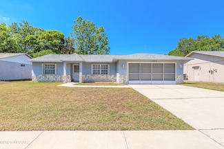 2932 Bristol Ln, South Daytona, FL 32119