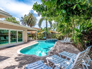 906 N 13th Ave, Hollywood, FL 33019