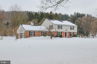 5450 Haasadahl Rd, Orefield, PA 18069