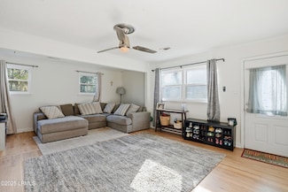 1109 Old Trail Rd, Beaufort, SC 29902