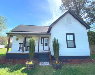 401 S 18th St, Erwin, NC 28339