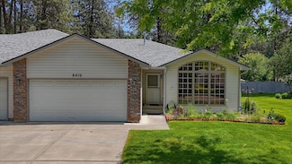 8410 N Pine Meadows Ln, Nine Mile Falls, WA 99026