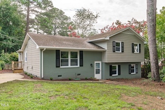 2211 Hillock Dr, Raleigh, NC 27612