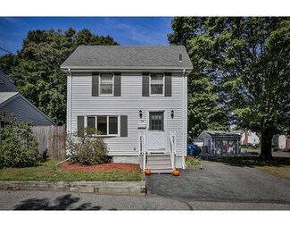 15 Emerald St, Wakefield, MA 01880