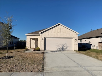 810 Brookside Dr, Mont Belvieu, TX 77535