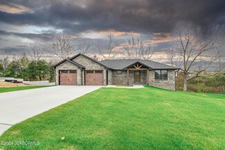 1506 Summerfield Dr, Jefferson City, MO 65109