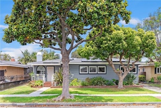 6915 E Fairbrook St, Long Beach, CA 90815