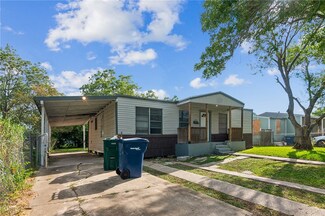 1730 Trenton Dr, Corpus Christi, TX 78404