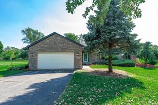 7467 Mccurry Rd, Roscoe, IL 61073