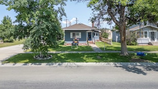 163 E 5th St, Lovell, WY 82431